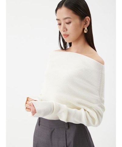 オフショルラメニット