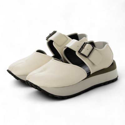 ユウコイマニシプラス yuko imanishi+ スニーカー