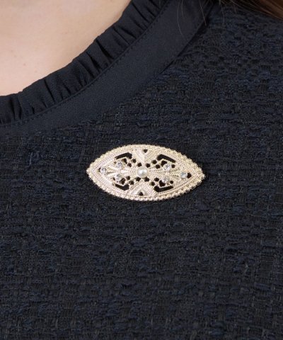 レースブローチ