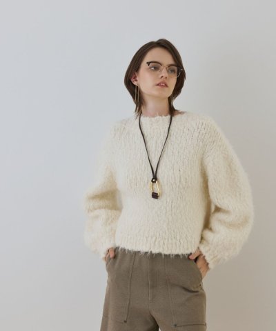 バルキーフェザーニットトップ