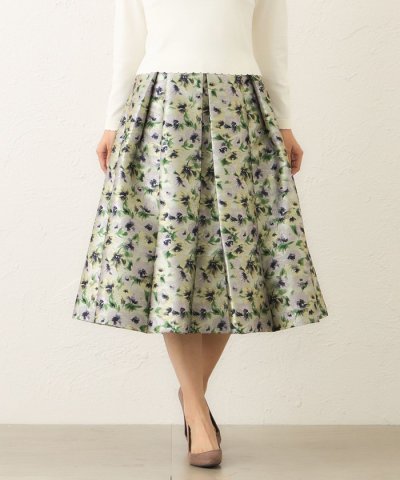 アンティークフラワー刺しゅう タックスカート