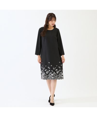 ローズティアラ RoseTiara 吹上刺繍ワンピース