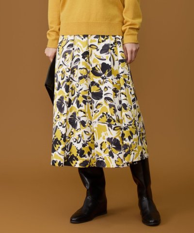 アートタッチフラワープリント スカート