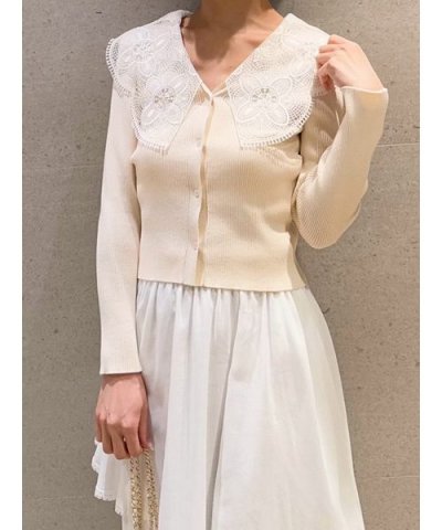 エンブロイダリーカラーニットトップス