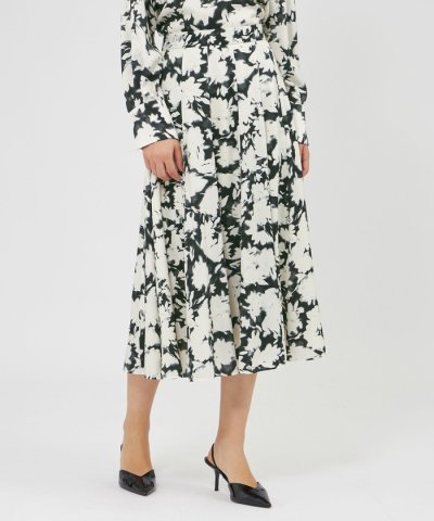 フィオーレサテン フレアスカート