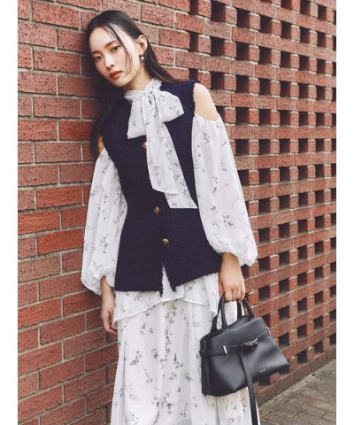 【00サイズ】フラワープリントオフショルティアードワンピース