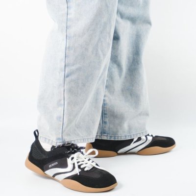 スティーブ マデン STEVE MADDEN フレアスニーカー