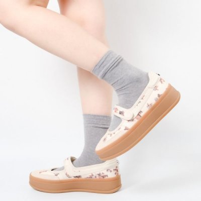 スティーブ マデン STEVE MADDEN フローラルストラップシューズ