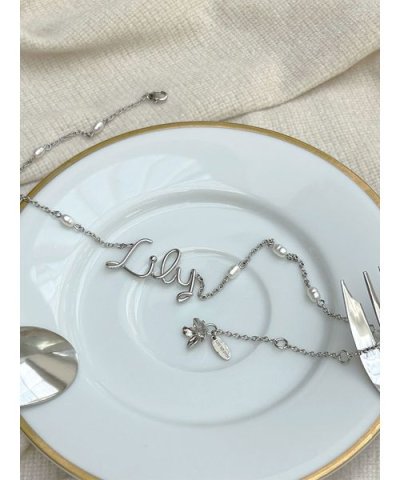 Lilyモチーフネックレス