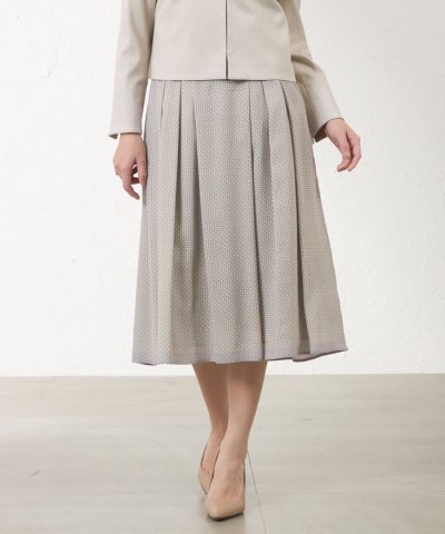 幾何プリントタックスカート