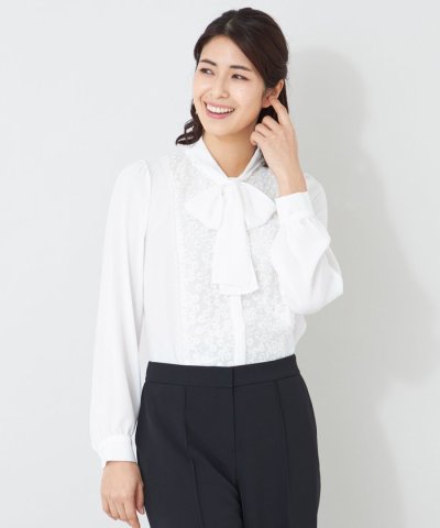 フロントフラワー刺しゅう ブラウス