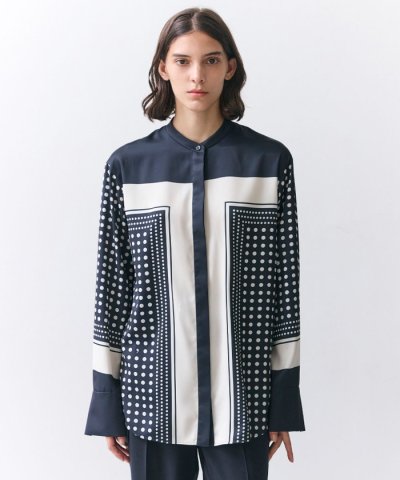 GADE / モノトーンドット柄バンドカラーブラウス