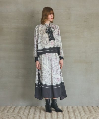 パリスカーフプリントスカート