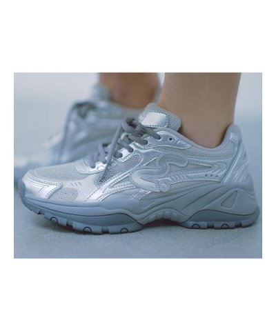 【em】ボリュームメッシュスニーカー