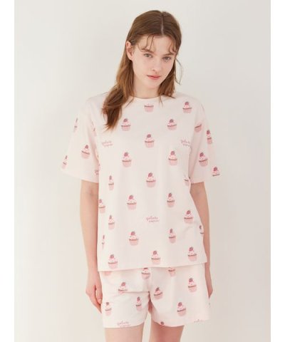 カップケーキ柄Tシャツ