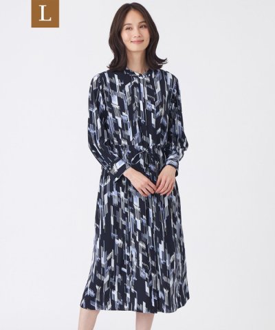 【L】【ウォッシャブル】パウダーデシン幾何プリントワンピース