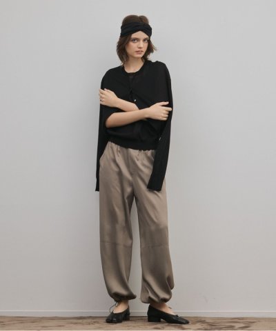 マットサテンバレルパンツ