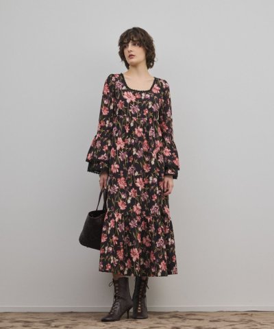ボタニカルプリントティアードワンピース