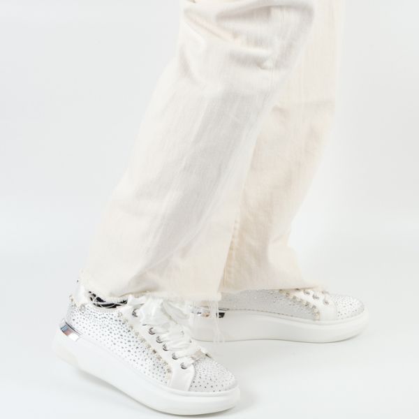 スティーブ マデン STEVE MADDEN ストーンデザインスニーカー