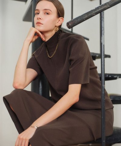 LAURA / ドライタッチ ストレッチショートスリーブニット