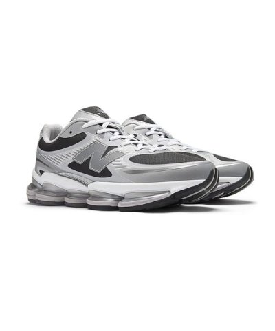 【New Balance】2000