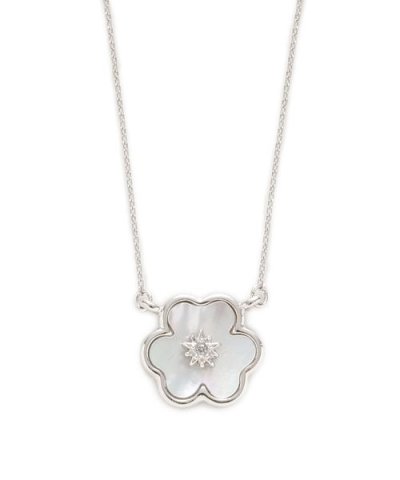 白蝶貝クローバーネックレス