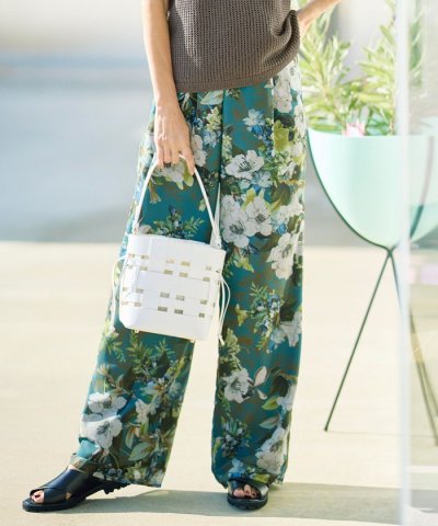 ボタニカルプリントドロスト パンツ