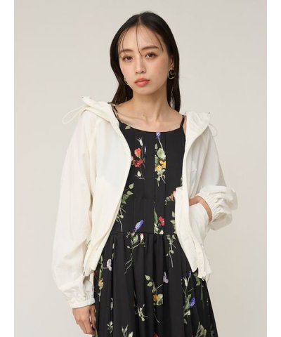 ナイロンフーデッドパーカー