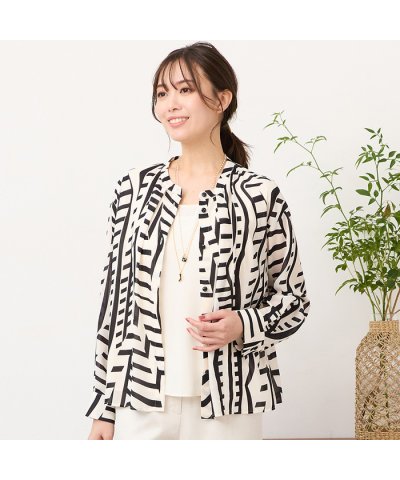 ピサーノ PISANO 【手洗いOK】幾何プリント・3Wayブルゾンブラウス