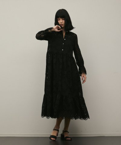 カットワーク刺繍ワンピース