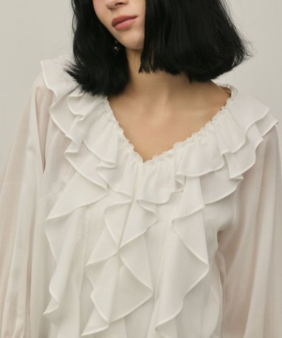 フリルブラウス