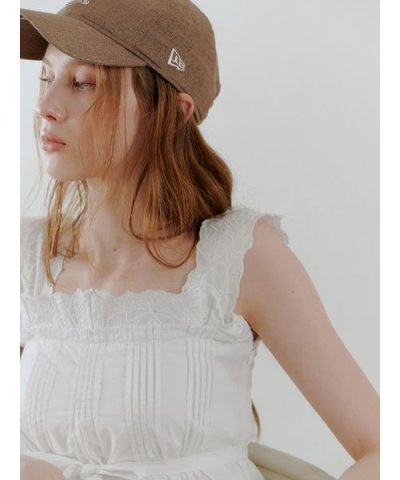 エンブロイダリートップス