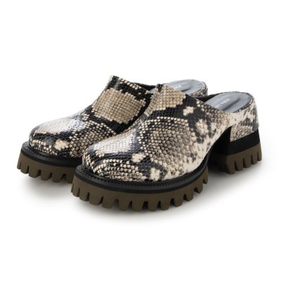 ユウコイマニシプラス yuko imanishi+ サンダル