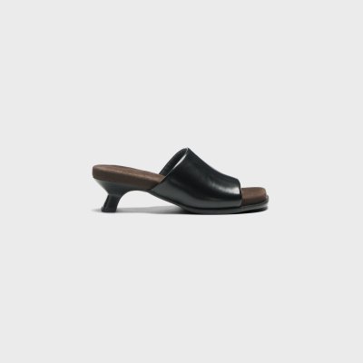 RABBIT PUFFY SANDALS
