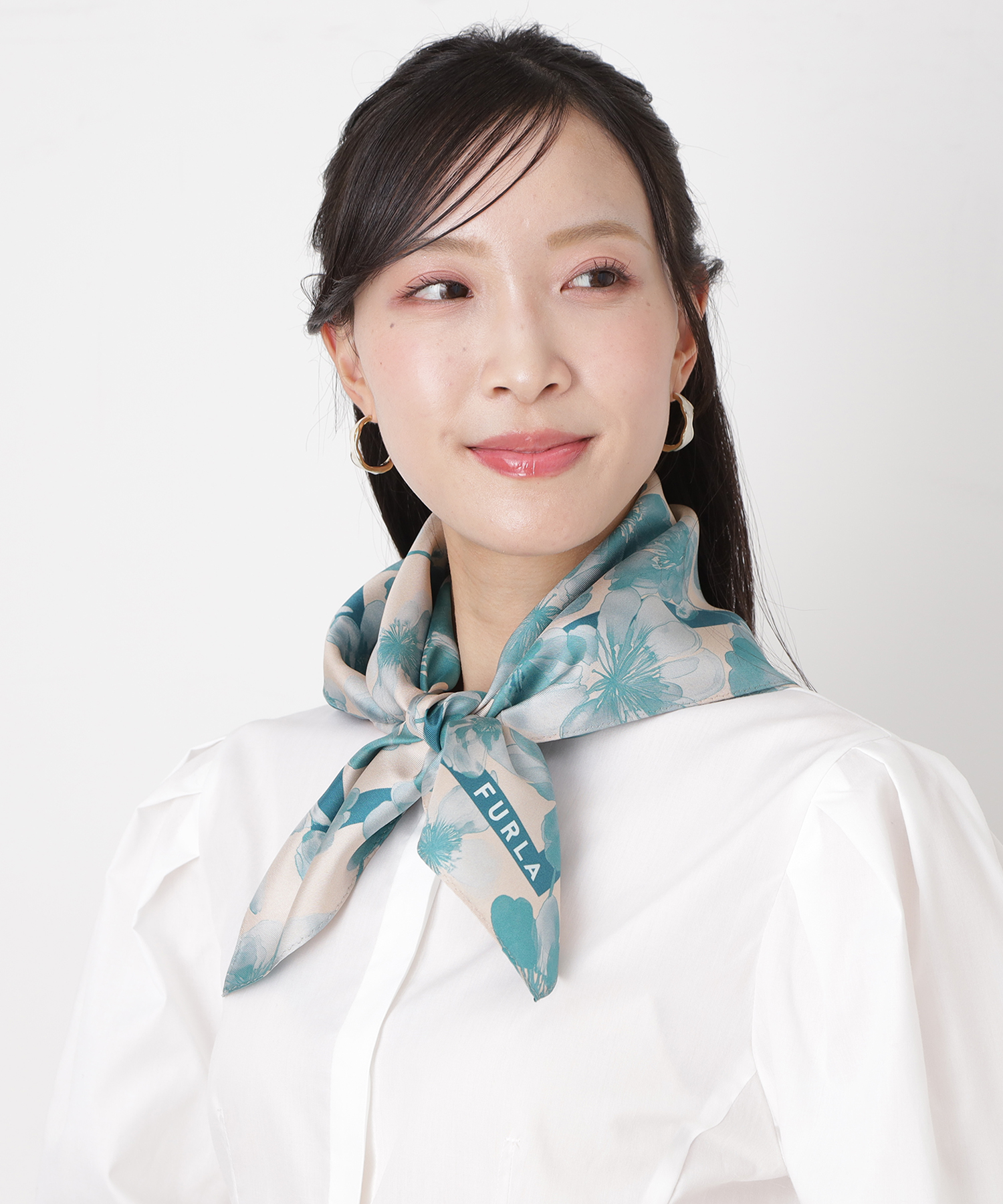洗える】シルクスカーフ 65×65cm ツイル 花柄 UV(508780670)｜阪急