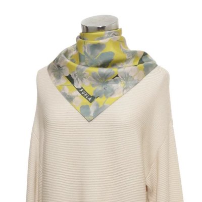 【洗える】シルクスカーフ 65×65cm ツイル 花柄 UV