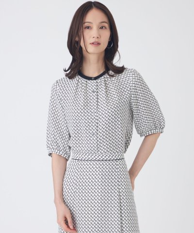 【ウォッシャブル】ツイストラティスプリントブラウス