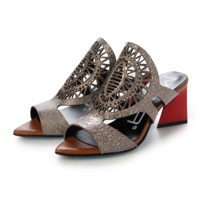 マナ MANA レーザーカットサンダル