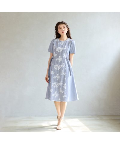 ローズティアラ RoseTiara リボンベルト付きフラワー刺繍チェックワンピー