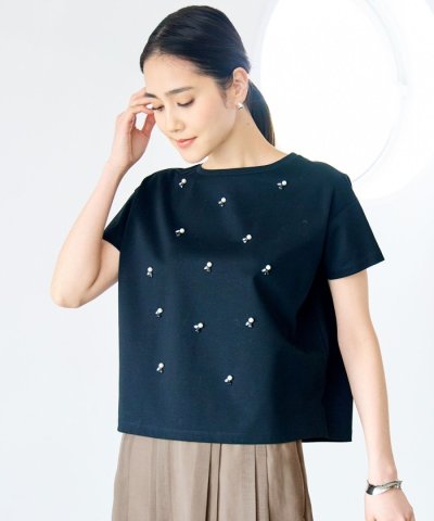 【きれい目カジュアル・顔まわり華やか】ビジュー Tシャツ