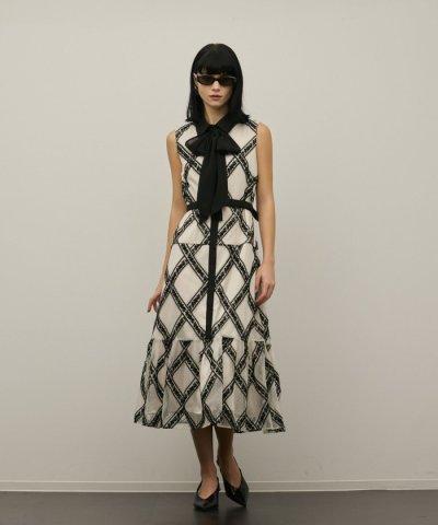 チュールレースワンピース