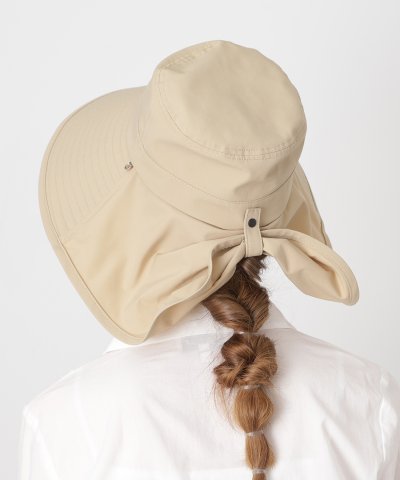 【遮光】たれ付きハット 帽子 広つば ロゴチャーム付き UV サイズ調整