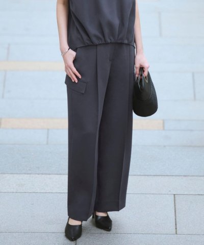 FluidBackSatin ワイドストレートカーゴパンツ