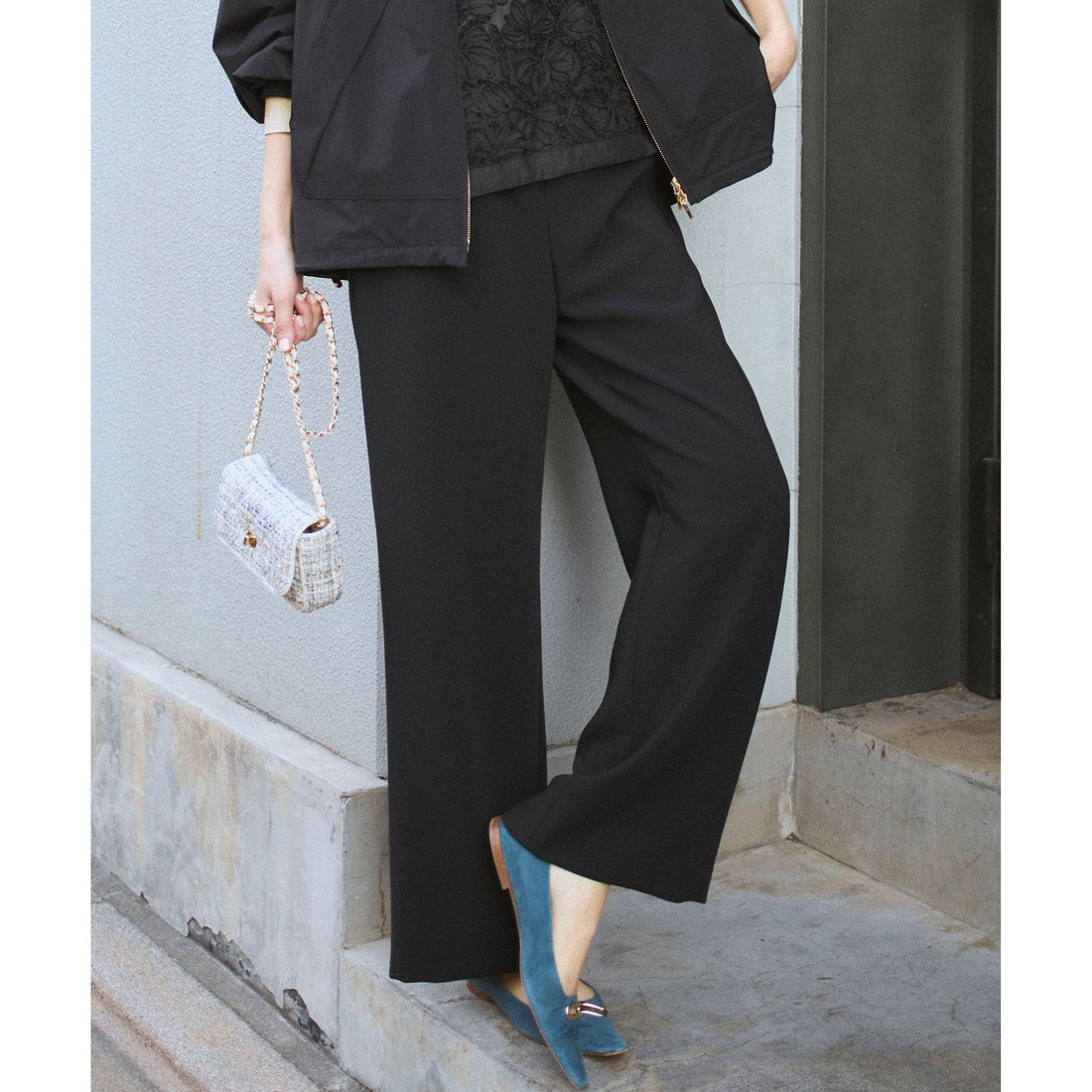 MUSE　24AW　ダブルクロス　Vネック　ワイド　パンツ　オールシーズン 23区 ストレッチダブルクロス ワイドパンツ(508865397)｜阪急百貨店