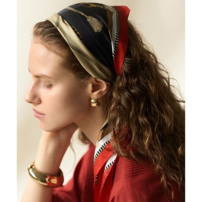 23区 タッセルモチーフ シルク ダイヤ スカーフ